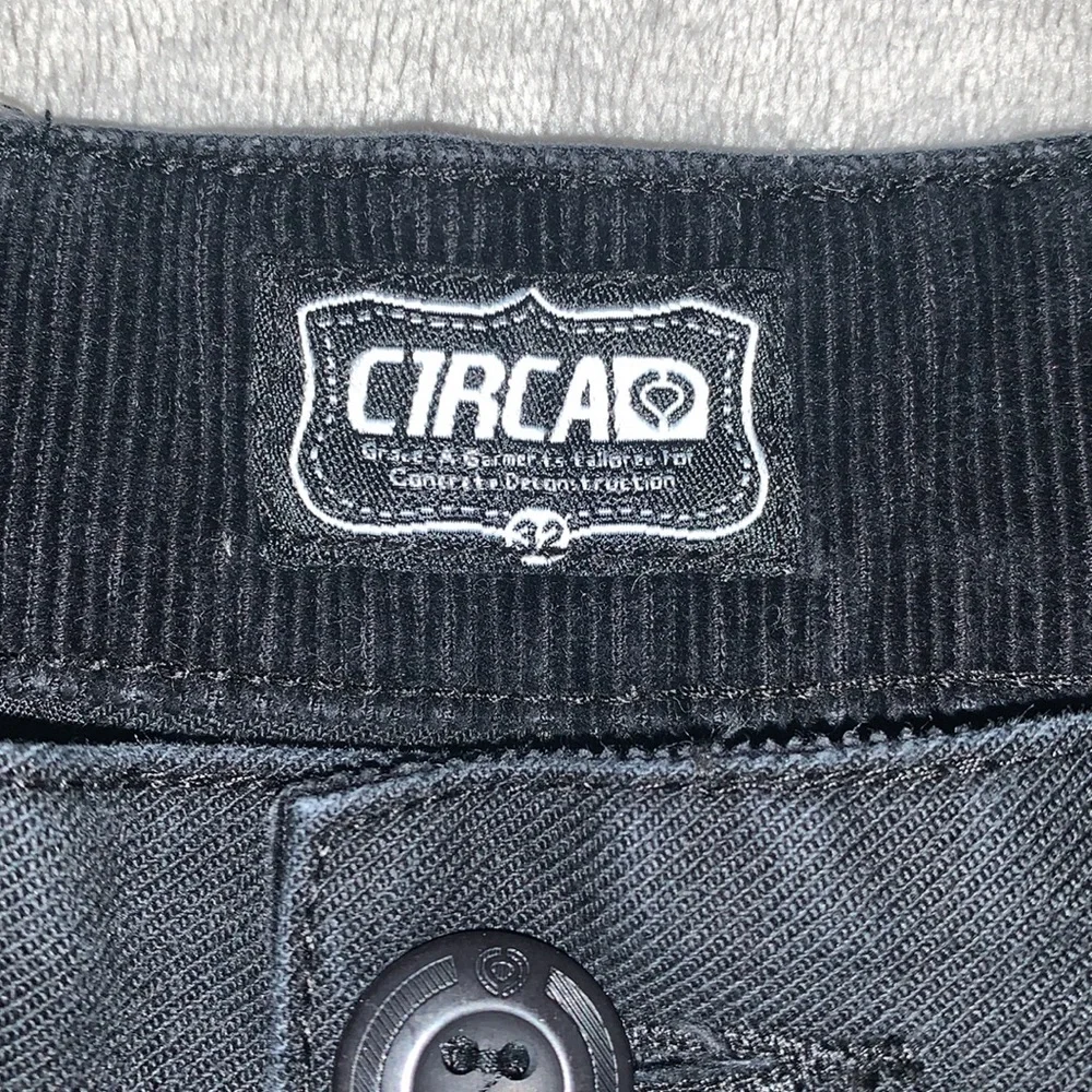 Circa men’s shorts -size 32 waist - Picture 2 of 5